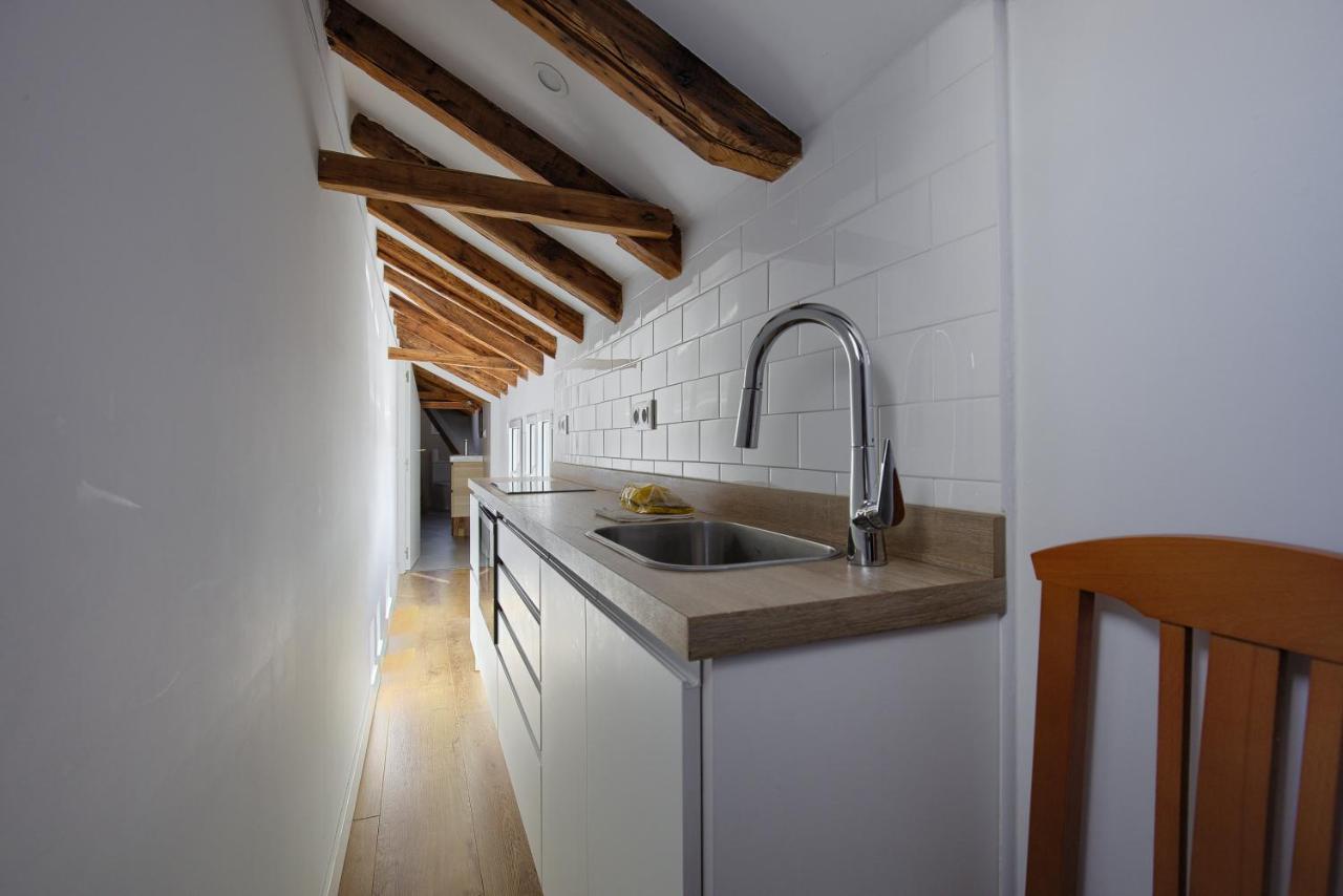 Charming Barrio De Las Letras Madrid Kültér fotó